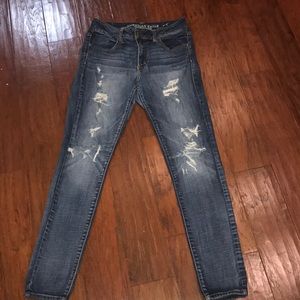 American Eagle ripped blue jeggings. US size 6.
